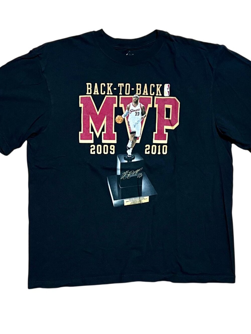 Lebron James MVP Back-To-Back Cleveland Cavaliers Graphic T-Shirt, Men's XL